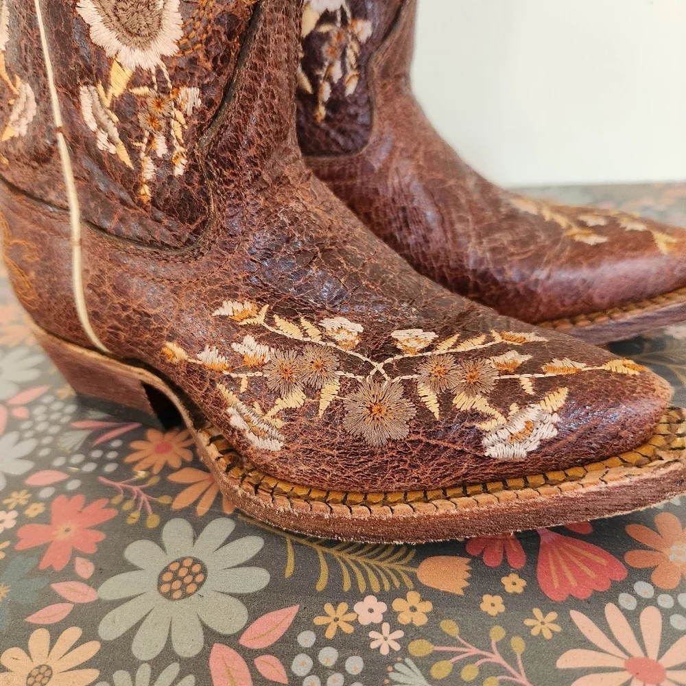 Macie Bean Kids Cowboy Boots